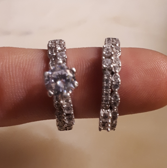 Beautiful Detailed Engagement Set - Picture 3 of 3